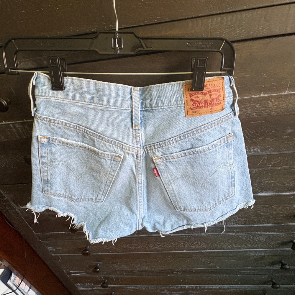 Levi's 501 Women's Light Blue Denim Shorts (sz 25)